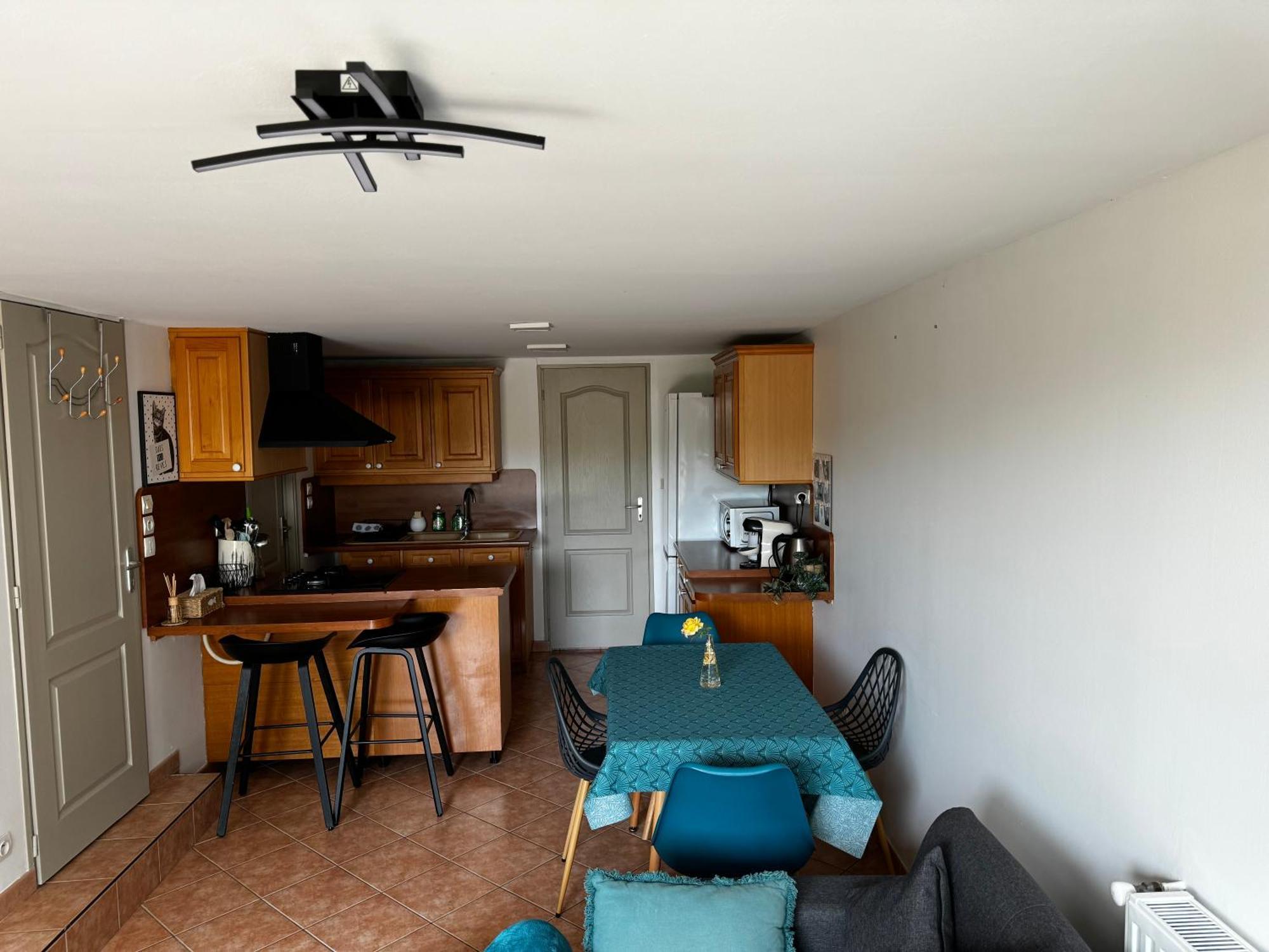 Au Calme Dans Maison En Rez De Jardin A 2,2 Kms Du Groupama Stadium Et Salle Ldlc Arena Appartamento Meyzieu